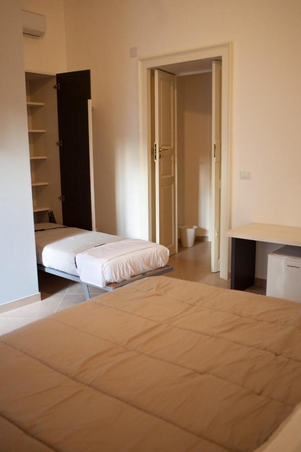 Casapaola B&B Rooms อาชิเรอาเล ภายนอก รูปภาพ