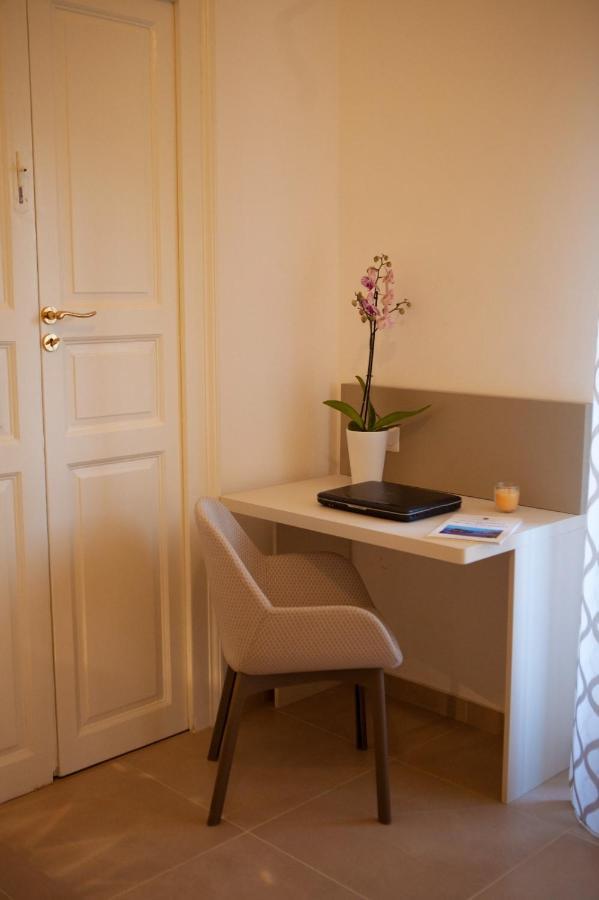 Casapaola B&B Rooms อาชิเรอาเล ภายนอก รูปภาพ