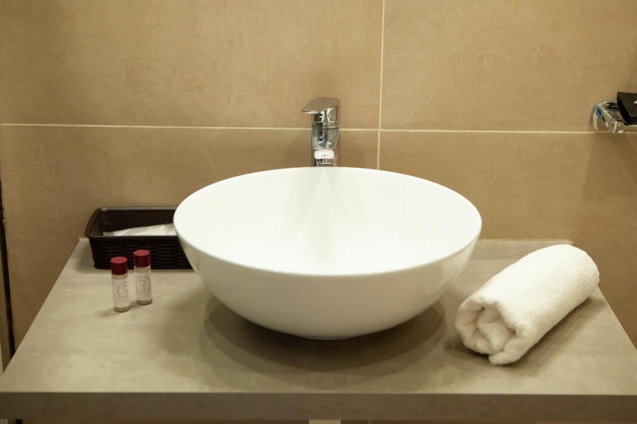Casapaola B&B Rooms อาชิเรอาเล ภายนอก รูปภาพ