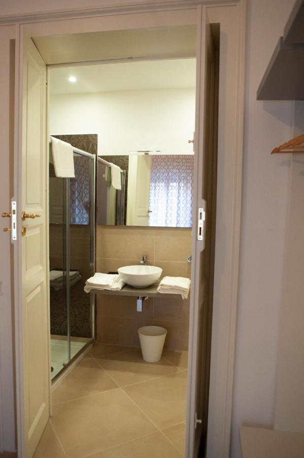 Casapaola B&B Rooms อาชิเรอาเล ภายนอก รูปภาพ