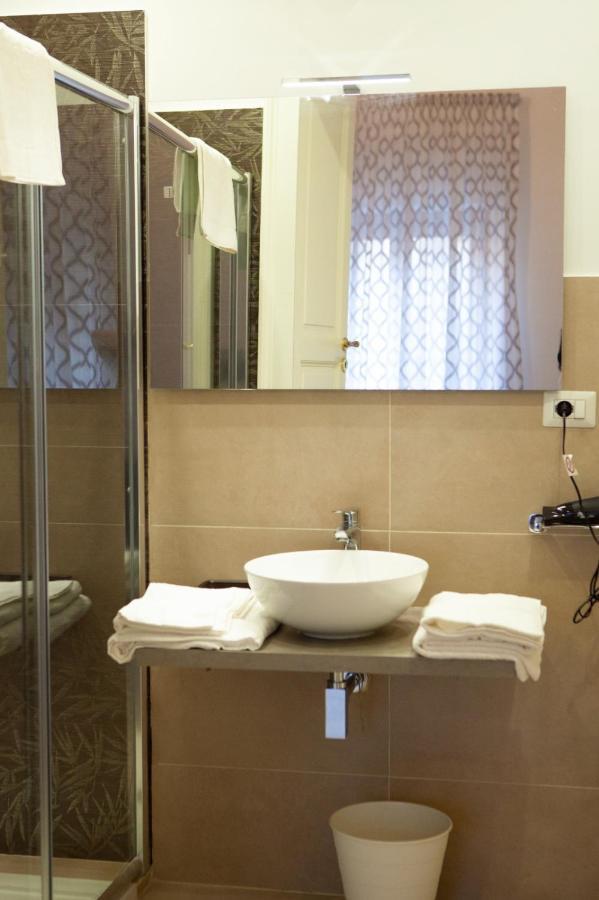 Casapaola B&B Rooms อาชิเรอาเล ภายนอก รูปภาพ