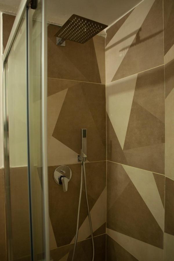 Casapaola B&B Rooms อาชิเรอาเล ภายนอก รูปภาพ