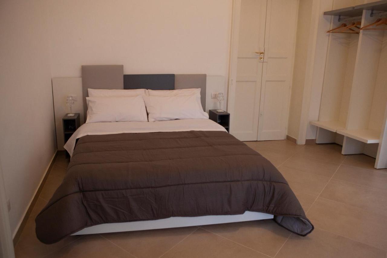 Casapaola B&B Rooms อาชิเรอาเล ภายนอก รูปภาพ